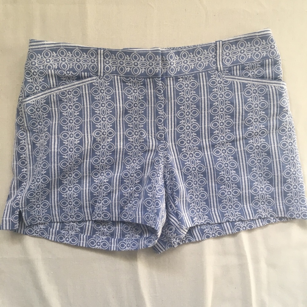 💙 Donating 4/1 💙 Ann Taylor Loft Shorts